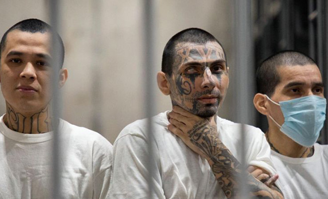 Как устроена мегатюрьма в Сальвадоре. Здесь сидят 40 тысяч человек