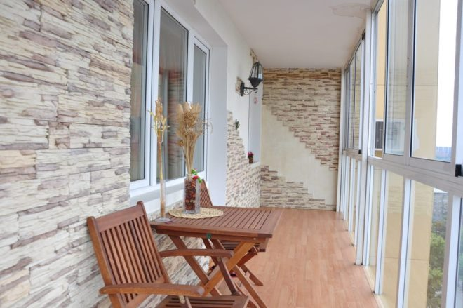 Гипсовый камень для внутренней отделки: как его использовать (42 фото)