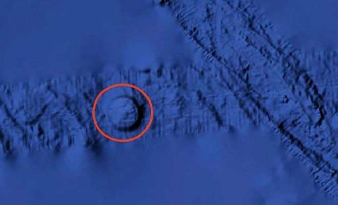 На дне Тихого океана увидели идеально круглый объект. Его считали природным, но рядом появился еще один