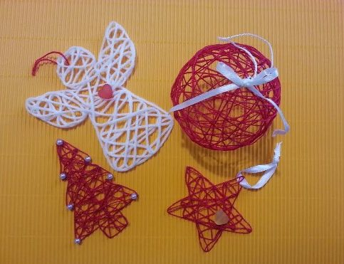 Самые популярные и необычные украшения дверей на Новый год (63 фото)