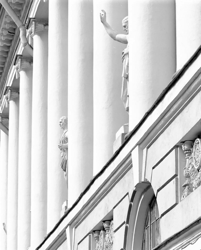 Интервью с директором фонда Cosmoscow Анастасией Ивановой — «Сноб»