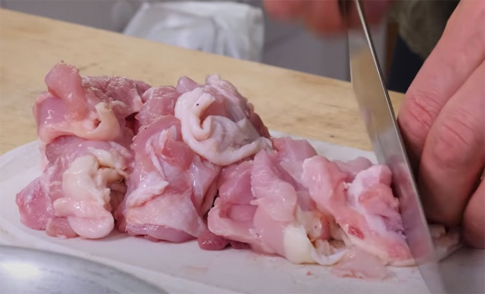 Рецепт сочных куриных котлет. Добавляем немного капусты для богатой текстуры