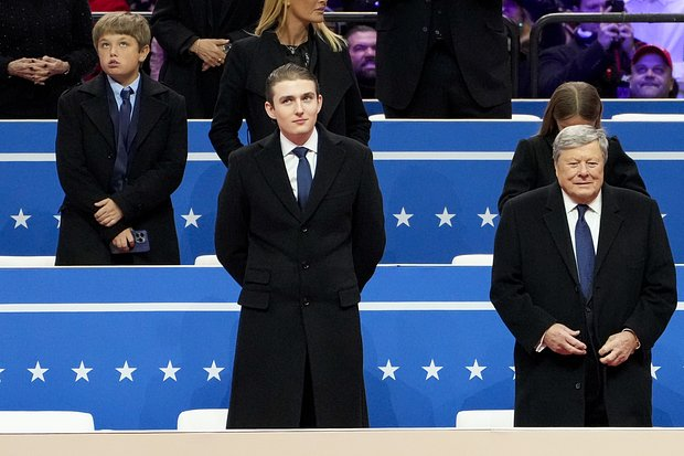 «Появление семейных кланов неизбежно» Дети Дональда Трампа помогают ему править страной. Кто из них станет новым президентом США?
