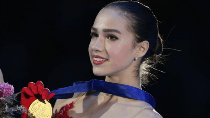 «Безжизненная кукла»: как за 7 лет изменилась 23-летняя Алина Загитова и почему фанаты требуют вернуть «прежнюю»?