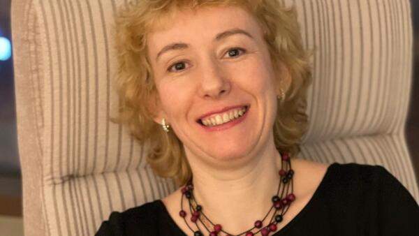 «Писательство — это не профессия, а образ жизни»: интервью с Ольгой Гусейновой