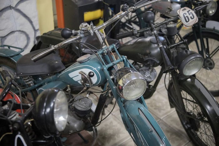 «Чтобы восстановить такой мотоцикл, нужно лет десять жизни» Россиянин собрал коллекцию из 427 мотоциклов и создал уникальный музей