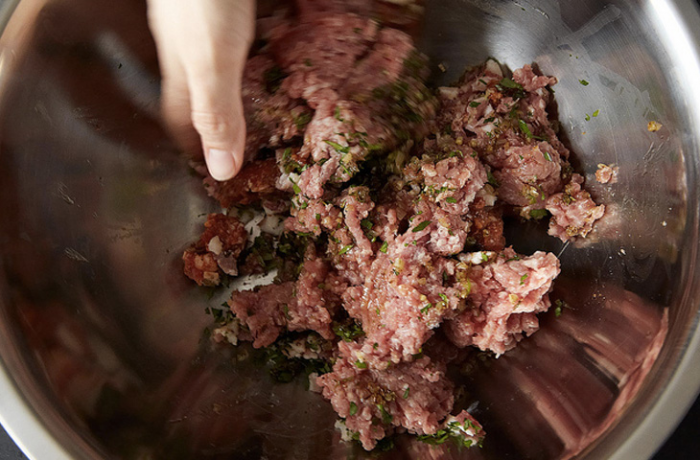 Главные правила приготовления домашних колбасок