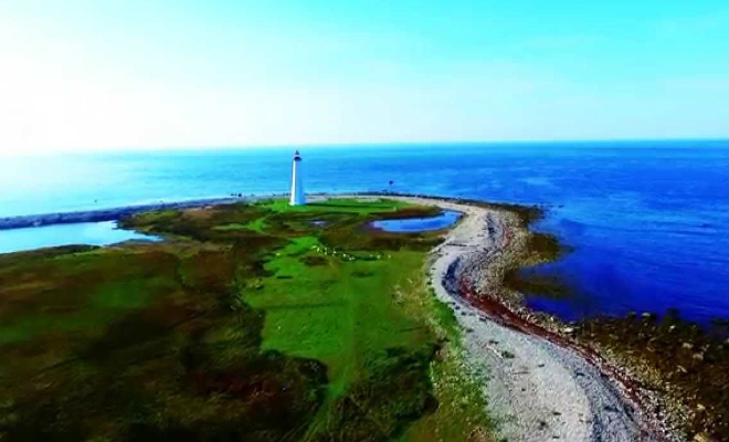 70 лет назад ученые сошли на остров, отмеченный по-разному на всех картах. Спустя годы они выяснили, что он движется на 220 метров в год