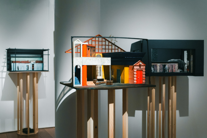 «Из эскиза и макета рождался сценический мир»: в Москве открылась выставка «Художники эпохи «Современника»