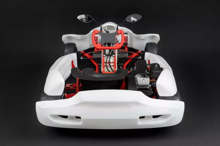 Toyota выпустила семейный карт – обучаться можно со смартфона