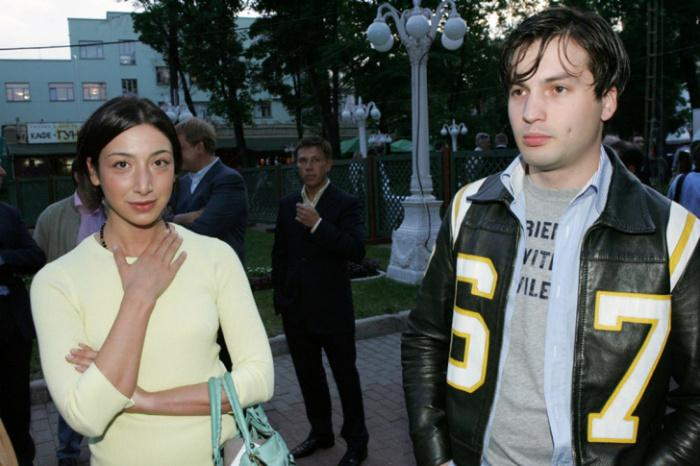 Любимый внук так и не женился, а внучка породнилась с Березовским: как живут и чем занимаются наследники Бориса Ельцина