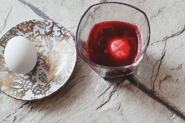 Как покрасить яйца на Пасху: 17 способов получить красивые оттенки и узоры