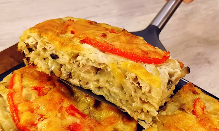 Необычный обед, который долго не надоест: в основе курица и лаваш