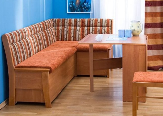 Диван на кухню: нюансы выбора мебели для комнат разных площадей и стилей (62 фото)