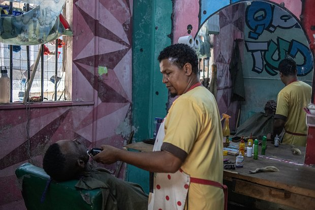 «Во сколько в Найроби обычно начинают убивать?» Россиянин в одиночку поехал в одну из самых опасных стран. Что его там поразило?