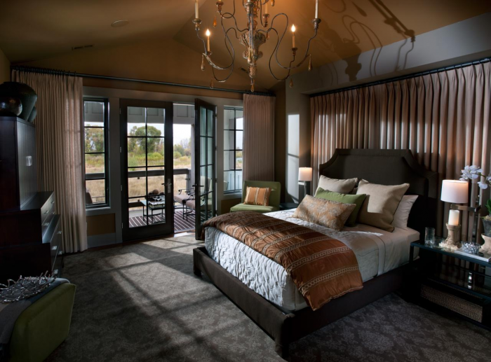 Как выбрать люстру для натяжного потолка в зал и другие комнаты (67 фото)