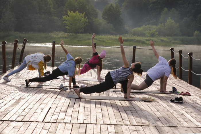 Эксперты объяснили причину популярности «бабушкиных» хобби у молодёжи