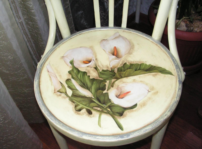 Декупаж мебели своими руками: виды техники и подбор идей для реставрации (26 фото)