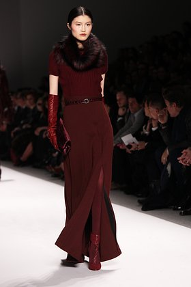 Что надеть на Новый год — 2026? Модные образы и цвета, советы экспертов