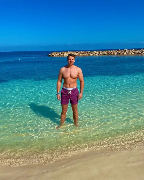 Мужчина с загадочной бессонницей заявил, что не спал два года. Он сменил более 50 врачей, а потом исчез