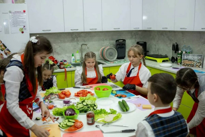 «Пятерочка» объявляет набор детей и подростков от 5 до 18 лет в «Школу питания»