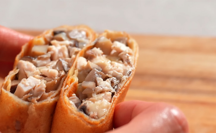 Закусочные блинчики с курицей и грибами. Даже на праздник идет на ура