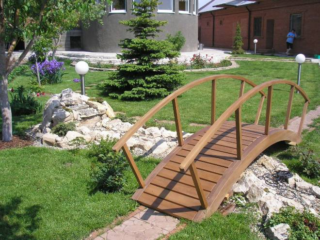 Палисадник перед домом: размер, стиль, выбор растений (80 фото)