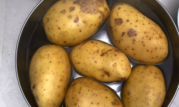 Золотистая картофельная галета в гасконском стиле: напомнит пирог, только готовится проще