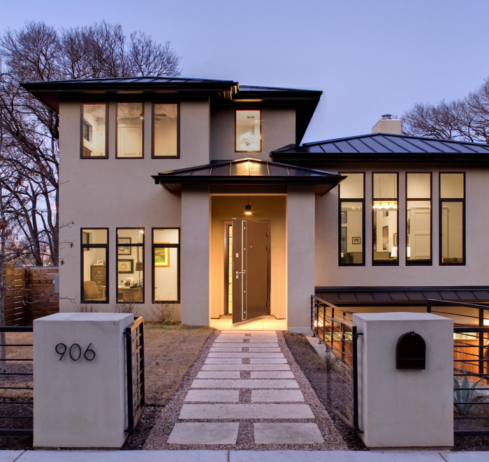 Выбираем идеальную входную дверь для домашнего интерьера (22 фото)