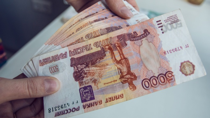 Деньги любят счет. Куда уходит зарплата жителей Алтайского края