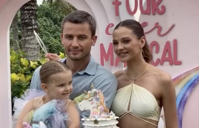 «Он записывает компроматы»: мать Алеси Кафельниковой раскрыла страшную правду о зяте-должнике спустя 4 года после рождения внучки