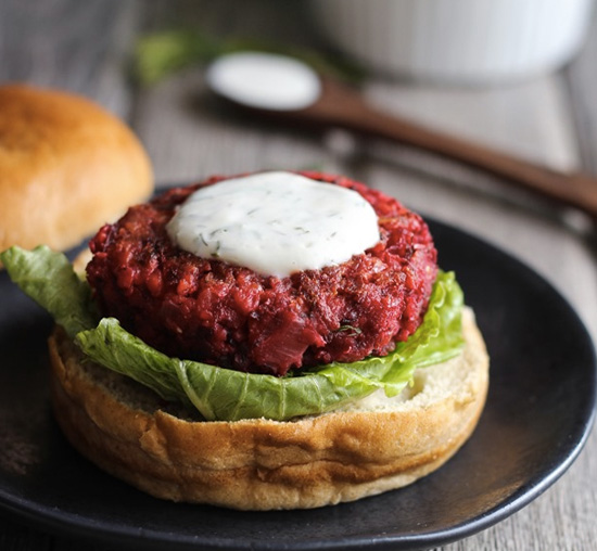 7 блюд, в которые стоит добавить йогурт