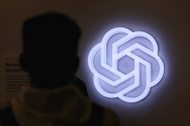 «Мы приближаемся к порогу» Писатели и философы помогли ИИ обрушить рынок акций на сотни миллиардов долларов. Как это произошло?