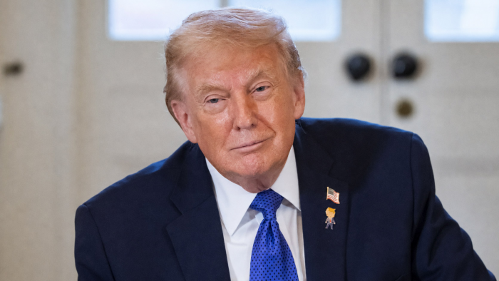 Дональду Трампу — 80: в каких фильмах он сыграл и какие книги написал
