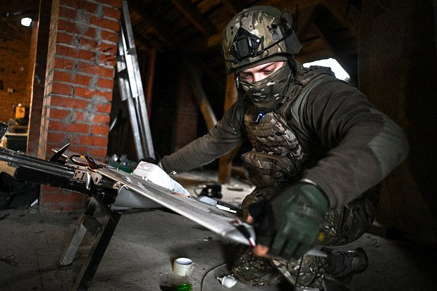 «Мы начинаем продвигаться быстрее» Военный ...итик Василий Кашин — об итогах 2025 года в зоне СВО и будущем переговоров по Украине