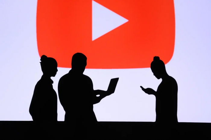 На YouTube появилось странное видео длиной 140 лет с пугающим посланием