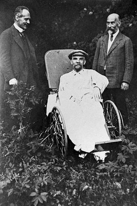 «Был придуман специальный диагноз» В России сохранили тело и мозг Ленина, но его диагноз остается загадкой. Чем болел революционер?