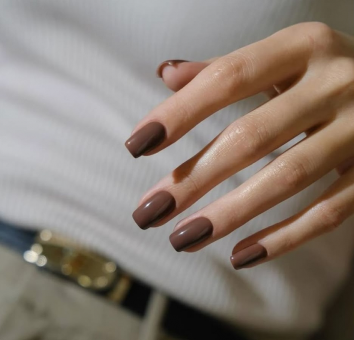 Маникюр на 8 Марта: идеи с фото