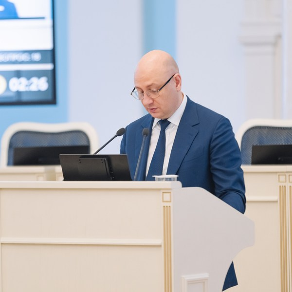 Аркадий Фомин призвал синхронизировать ремонт дорог и обустройство съездов в Рязанской области