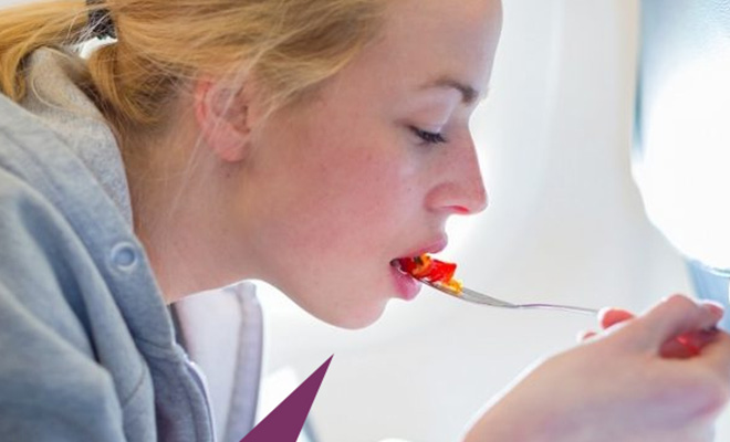 Зумерам не интересны пляжи и достопримечательности. Новое поколение летает по миру только с одной целью — поесть