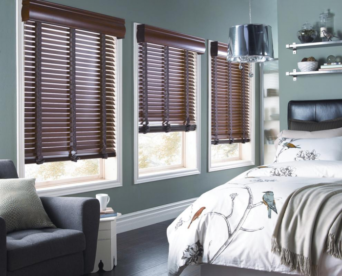 Жалюзи в спальню: фото, разновидности, материалы и цвета (55 фото)