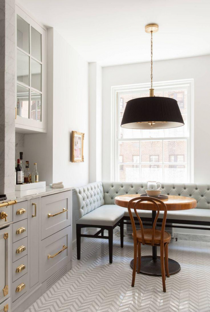 Диван на кухню: нюансы выбора мебели для комнат разных площадей и стилей (62 фото)