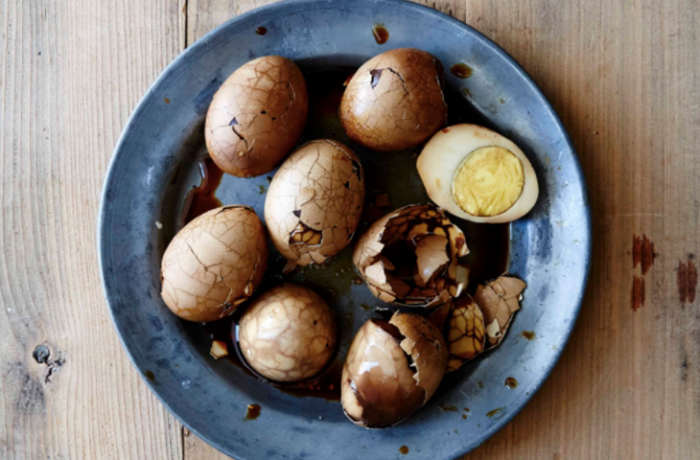 4 способа закоптить яйца