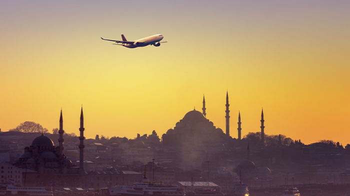 Ракета сбита над Турцией: опасно ли россиянам ехать на отдых и стоит ли сдавать билеты