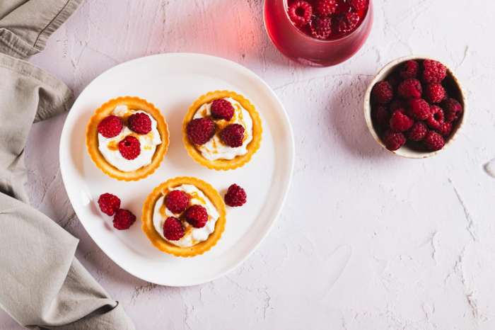 Как приготовить трендовый порционный десерт: чизкейк в тарталетках