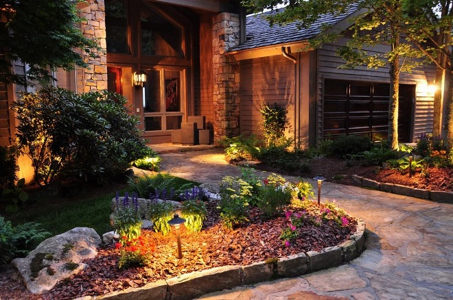 Дизайн двора частного дома: правила создания гармоничного пространства в разных стилях (124 фото)