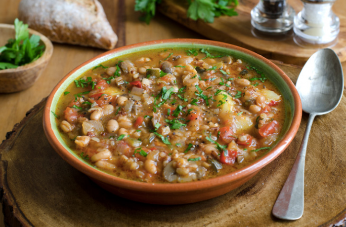 Открыли банку фасоли: готовим сытнее мяса