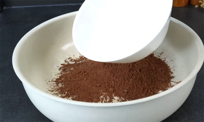 Домашнее пирожное «Картошка» на молоке: нежнее и вкуснее, чем в кондитерской