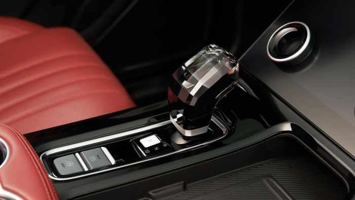 Шхуна на колесах. «Лента.ру» выяснила, к чему можно придраться в кроссовере Soueast S07, кроме сложного названия