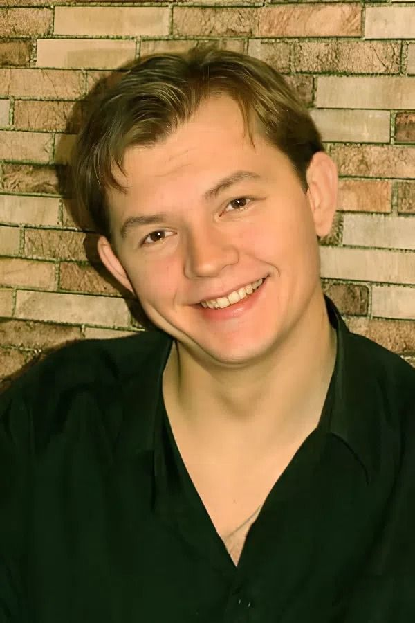 «Он мне не нужен!»: как жена выгнала 30-летнего Алексея Фатеева, а он спустя годы воспитывает чужого сына